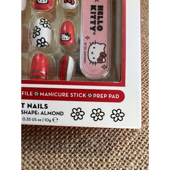 Creme Shop HELLO KITTY Red White Bow Face Set Of 28 Gel Press On Nails NEW - Picture 7 of 9